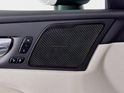 2023 Volvo XC60 Plus Bright Theme