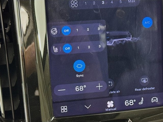 2023 Volvo XC60 Plus Bright Theme