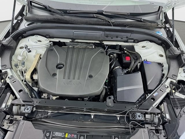 2023 Volvo XC60 Plus Bright Theme