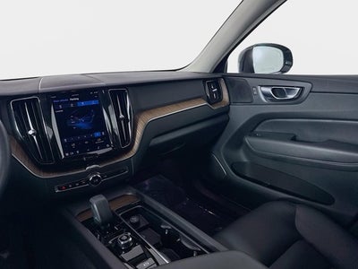 2023 Volvo XC60 Plus Dark Theme