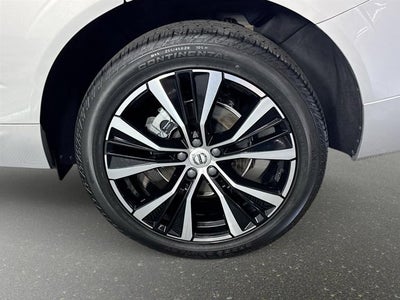 2023 Volvo XC60 Plus Dark Theme