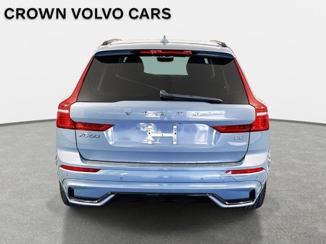 2023 Volvo XC60 Plus Dark Theme