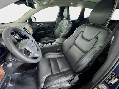 2023 Volvo XC60 Ultimate Dark Theme