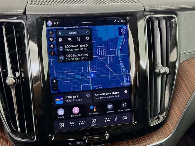 2023 Volvo XC60 Ultimate Dark Theme