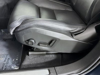 2023 Volvo XC60 Ultimate Dark Theme