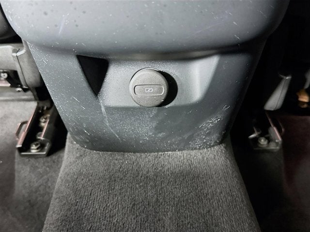 2023 Volvo XC60 Ultimate Dark Theme