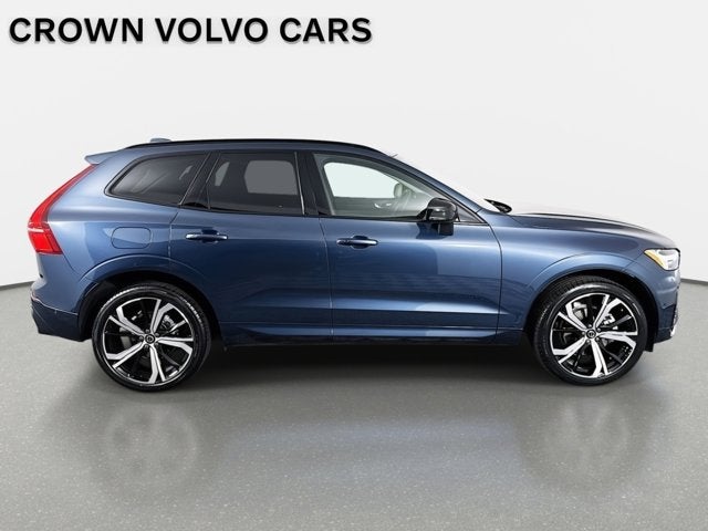 2023 Volvo XC60 Ultimate Dark Theme