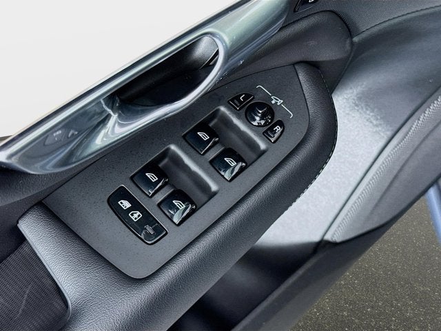 2023 Volvo XC90 Plus