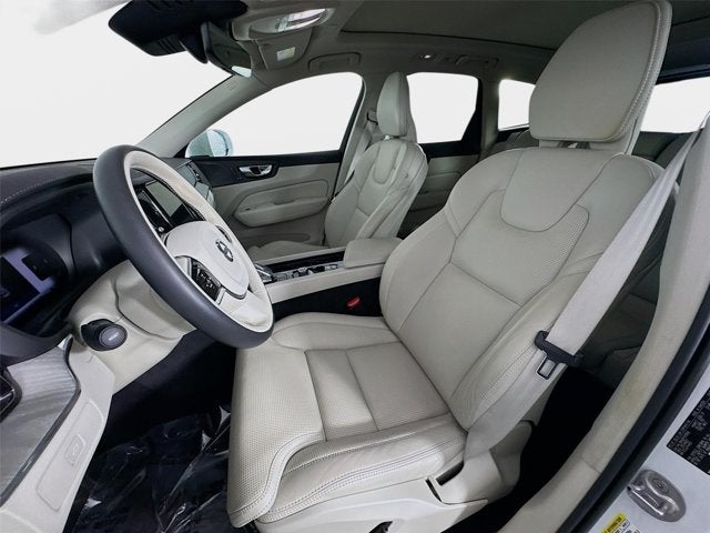 2023 Volvo XC60 Ultimate Bright Theme
