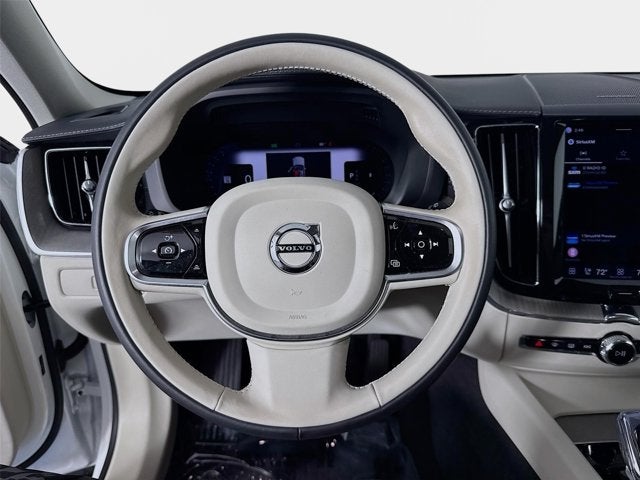 2023 Volvo XC60 Ultimate Bright Theme