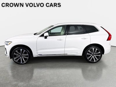 2023 Volvo XC60 Ultimate Bright Theme