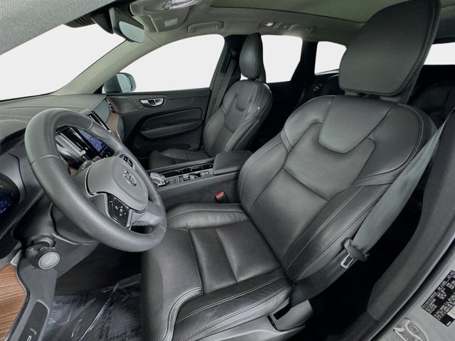 2023 Volvo XC60 Ultimate Bright Theme