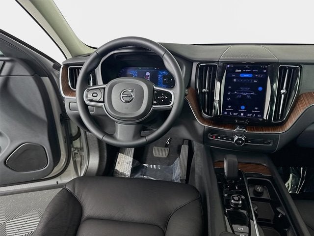 2023 Volvo XC60 Plus Bright Theme