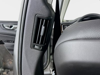 2023 Volvo XC60 Plus Bright Theme