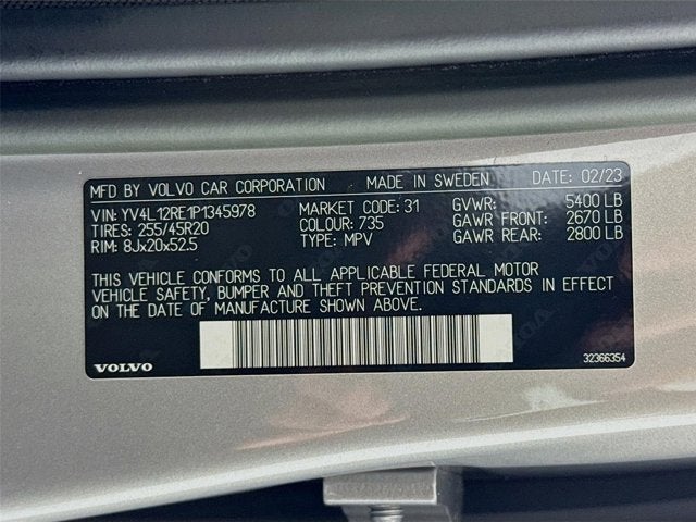 2023 Volvo XC60 Plus Bright Theme