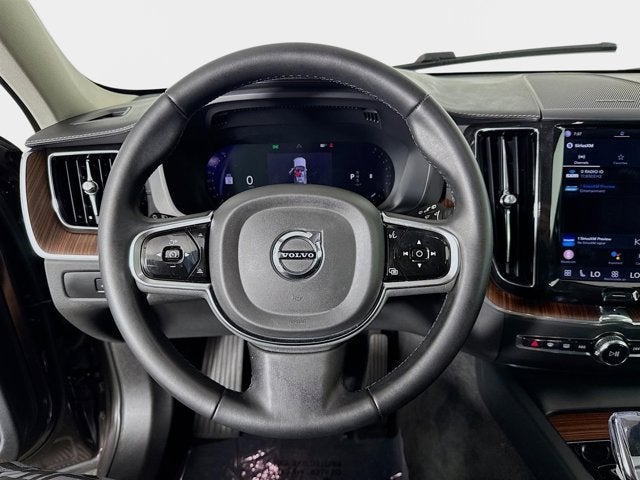 2023 Volvo XC60 Ultimate Bright Theme