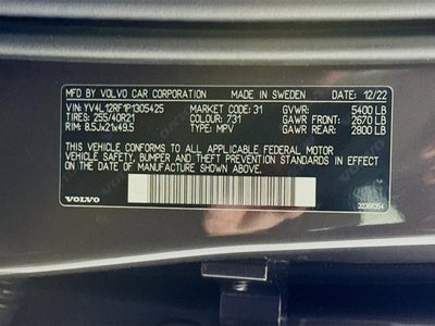 2023 Volvo XC60 Ultimate Bright Theme