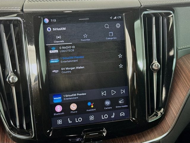 2023 Volvo XC60 Ultimate Bright Theme