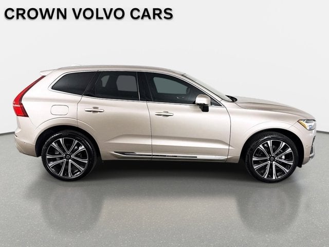 2023 Volvo XC60 Ultimate Bright Theme