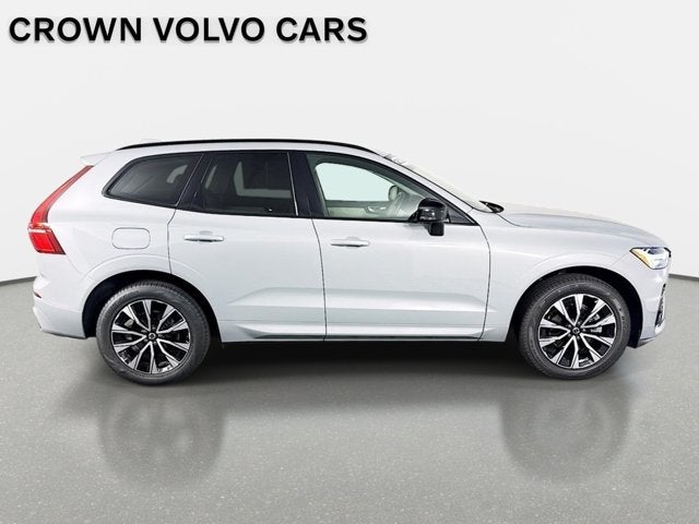 2024 Volvo XC60 Core Dark Theme