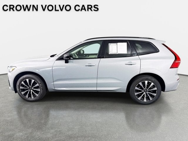 2024 Volvo XC60 Core Dark Theme