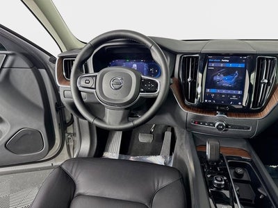 2024 Volvo XC60 Plus Dark Theme