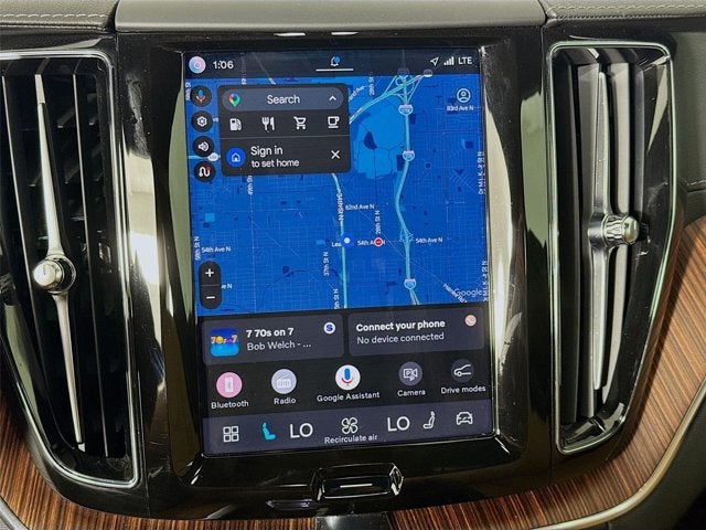 2024 Volvo XC60 Ultimate Dark Theme