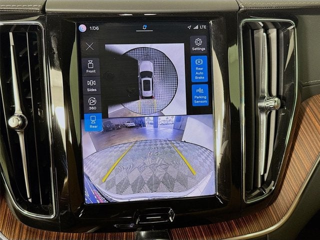 2024 Volvo XC60 Ultimate Dark Theme