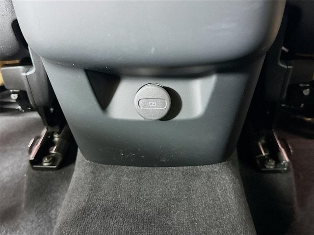 2024 Volvo XC60 Ultimate Dark Theme