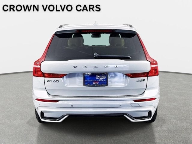 2024 Volvo XC60 Ultimate Dark Theme