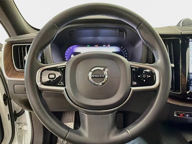 2024 Volvo XC60 Ultimate Dark Theme