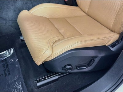 2024 Volvo XC60 Ultimate Dark Theme
