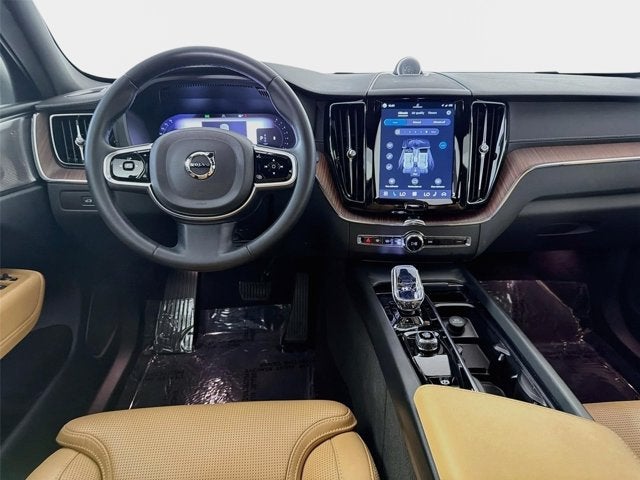 2024 Volvo XC60 Ultimate Dark Theme