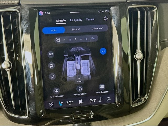 2023 Volvo XC60 Ultimate Dark Theme