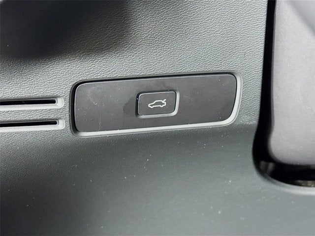 2026 Volvo XC40 Plus