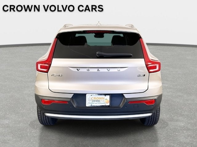 2023 Volvo XC40 Plus Bright Theme