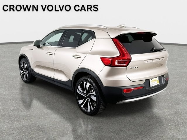 2023 Volvo XC40 Plus Bright Theme