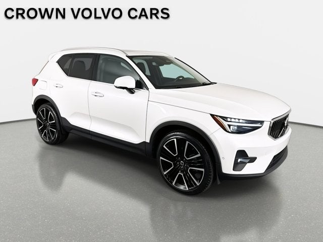 2024 Volvo XC40 Ultimate Bright Theme