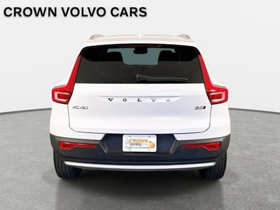 2024 Volvo XC40 Ultimate Bright Theme