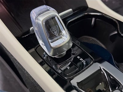 2024 Volvo XC40 Plus Dark Theme