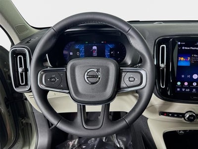 2023 Volvo XC40 Plus Bright Theme