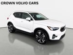 2023 Volvo XC40 Plus Bright Theme
