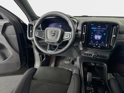 2023 Volvo XC40 Plus Dark Theme