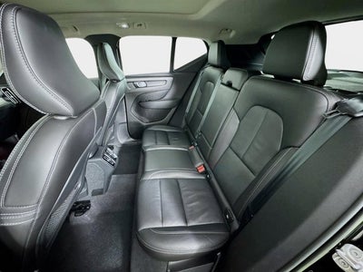 2023 Volvo XC40 Ultimate Dark Theme