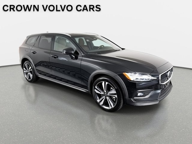 2025 Volvo V60 Cross Country Plus