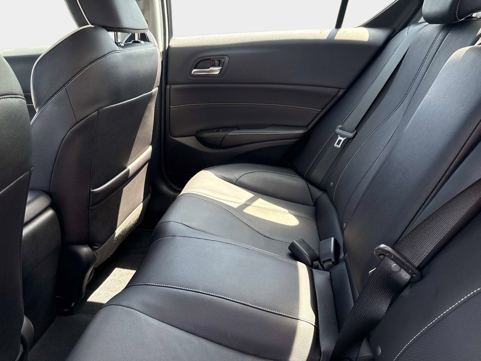 2019 Acura ILX w/Premium Pkg