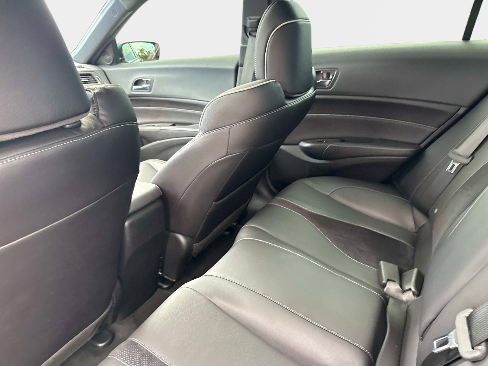 2022 Acura ILX w/Premium/A-SPEC Package