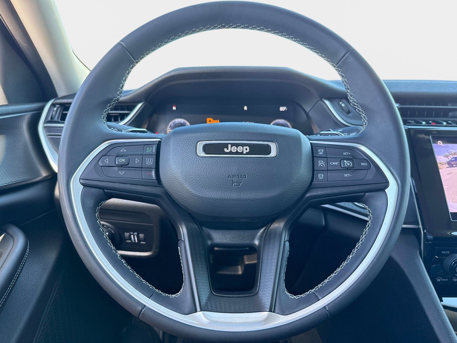 2023 Jeep Grand Cherokee Laredo