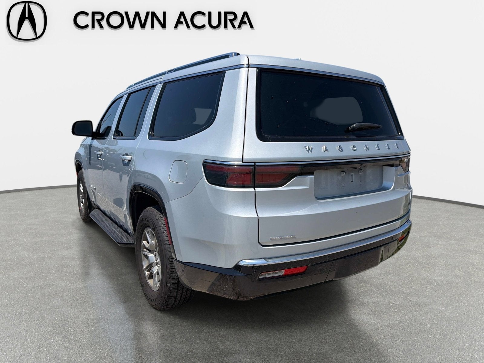 2023 Jeep Wagoneer Base