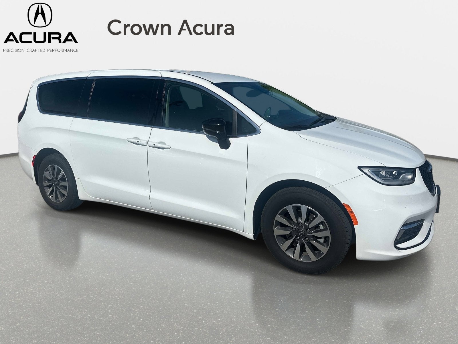 2024 Chrysler Pacifica Hybrid Select